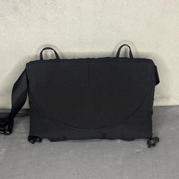 🔥🔥🔥The North Face Black Belt Bag🔥🔥🔥 - Picture 4 of 13